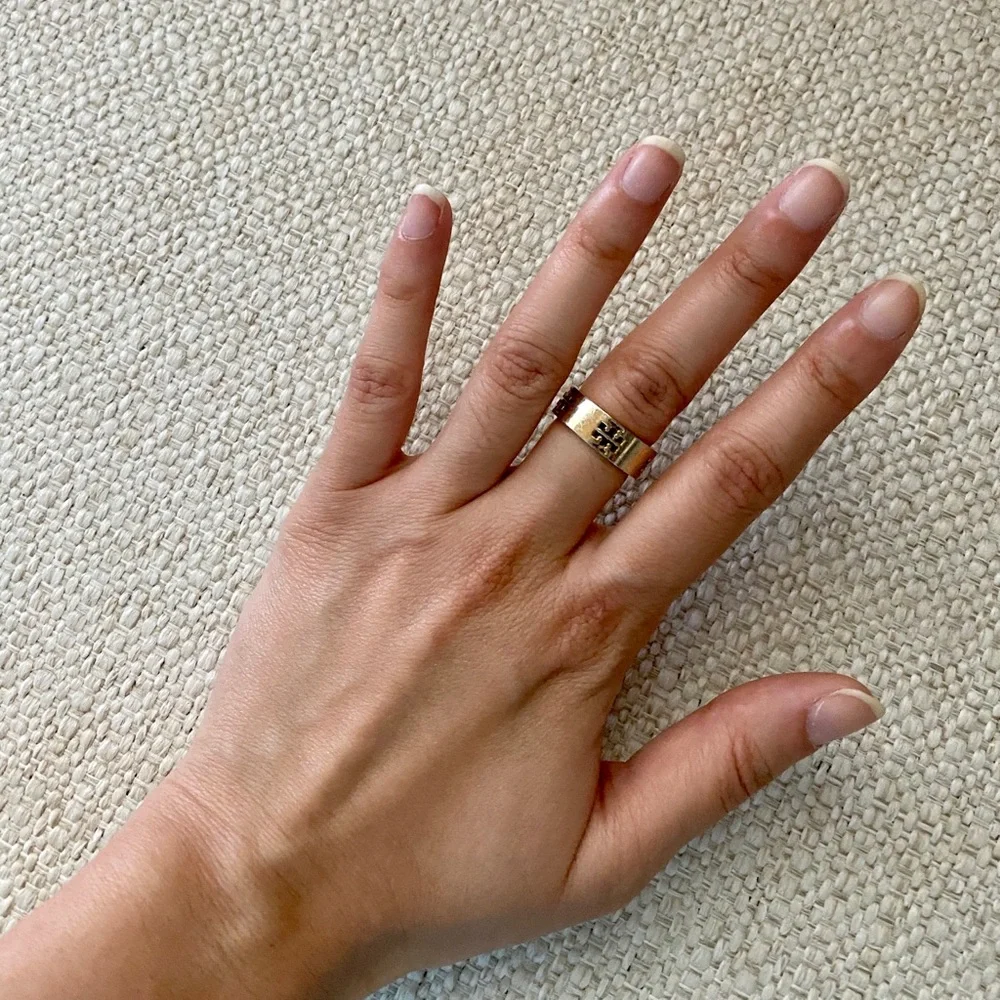 Tory Burch ring - Picture 2 of 3